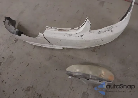 2004 Toyota Corolla Le z USA, uszkodzony, nr VIN 2T1BR38E34C212967